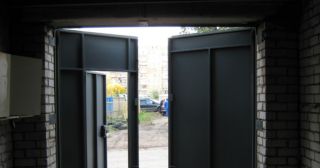 Купить гаражные ворота распашные Шумерля, цена от 3887 руб.