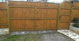 Купить распашные ворота деревянные Шумерля, цена от 2747 руб.